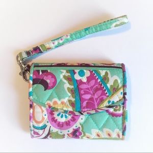4/$25 Vera Bradley Smart Wristlet Tutti Frutti